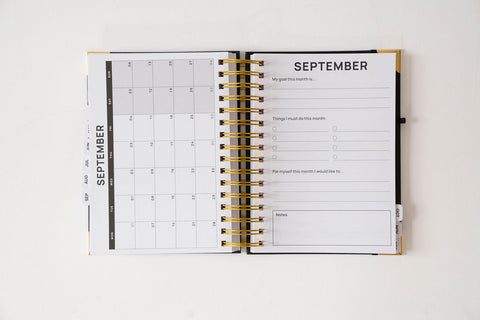 2026 Gold Spiral Hardback Planner - Noir